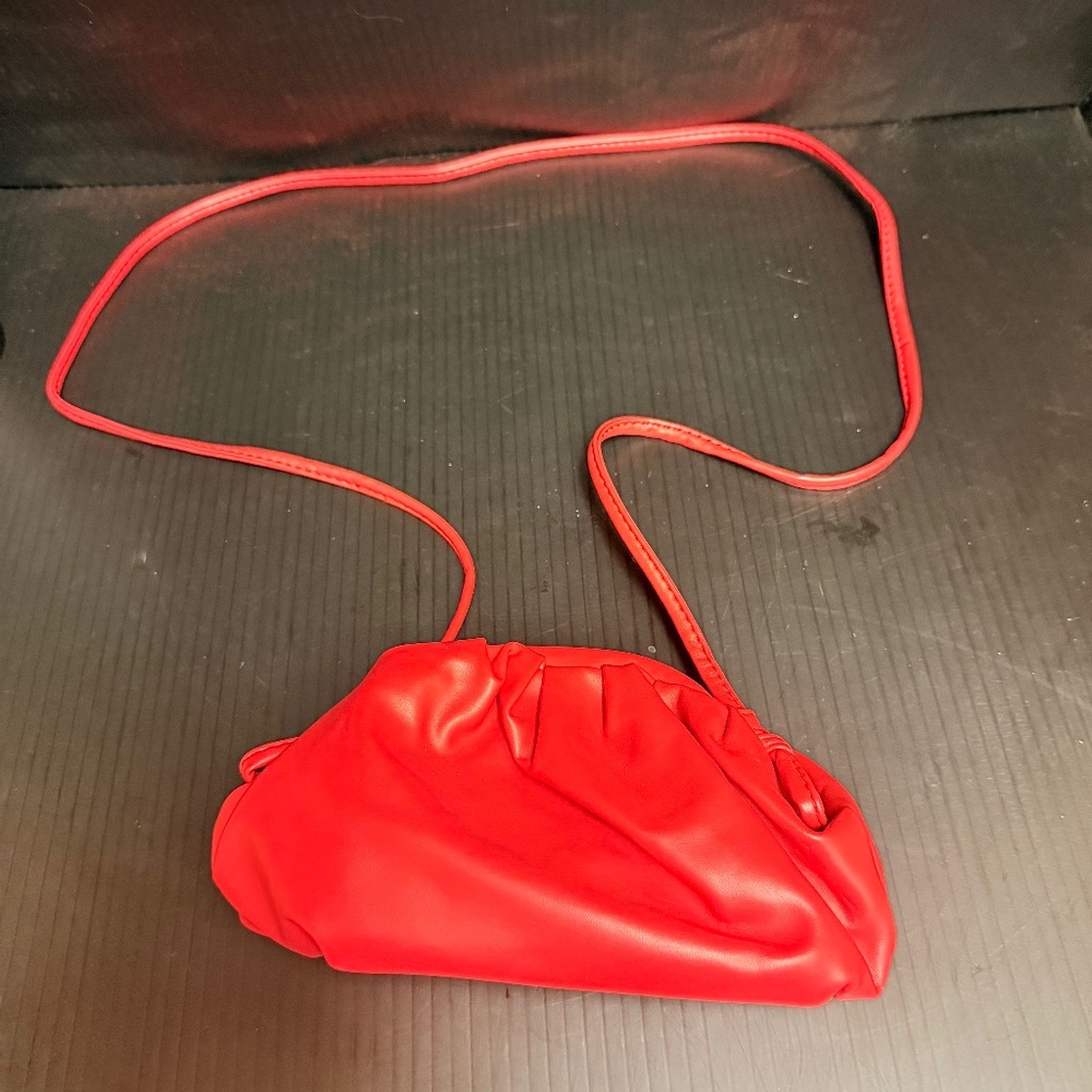 Miniature Crossbody in bright red